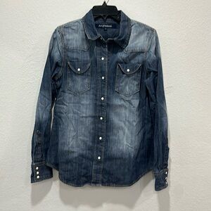 ⭐️ 3/$12 driftwood denim shirt